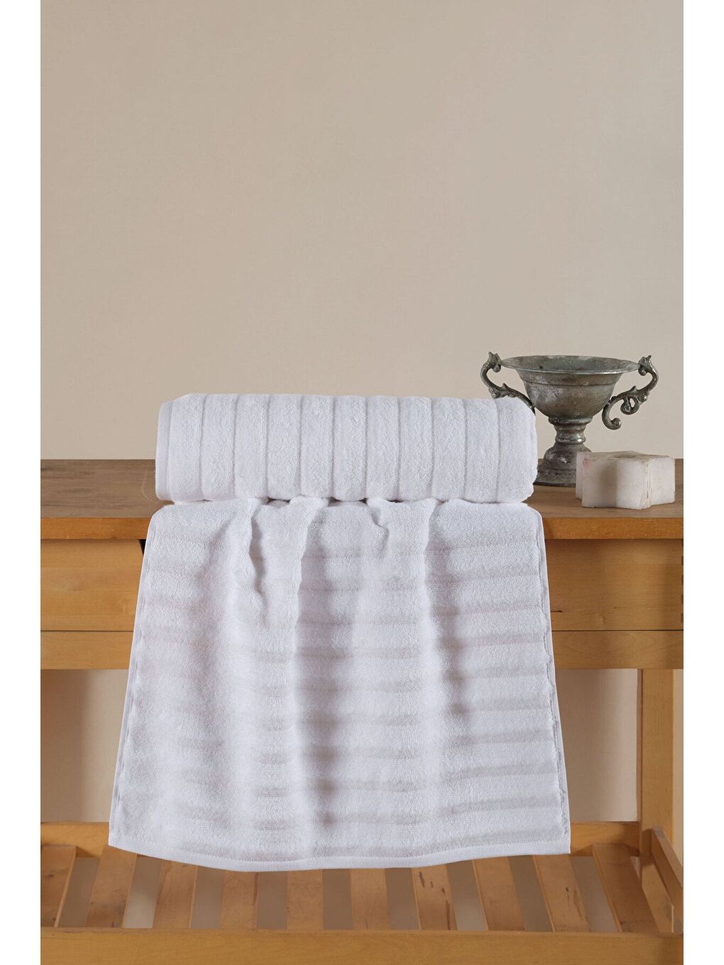 Beyaz Wave Serisi Premium Micro Pamuk Banyo Havlusu 80x150 cm