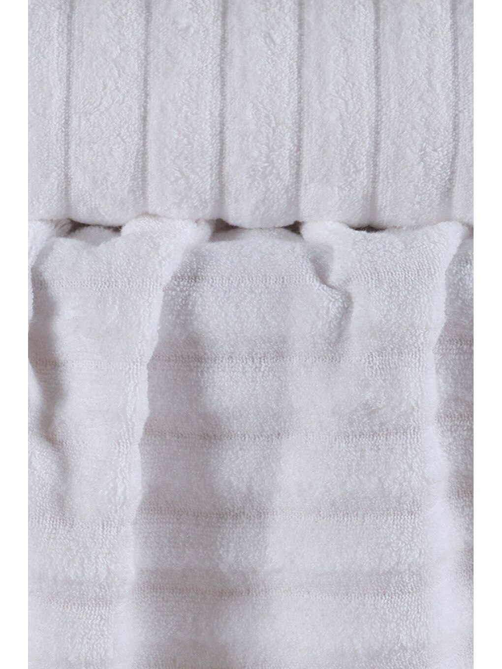 Beyaz Wave Serisi Premium Micro Pamuk Banyo Havlusu 80x150 cm-1