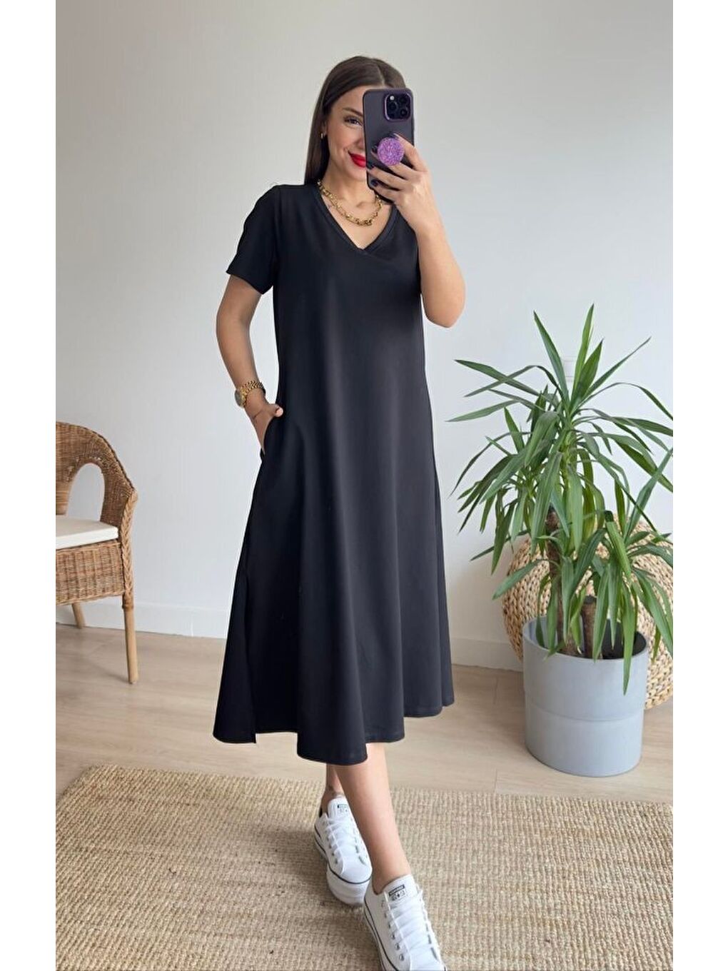 Siyah Kadın Kısa Kollu V Yaka Cepli A Kesim Detaylı Viskon Elbise-4