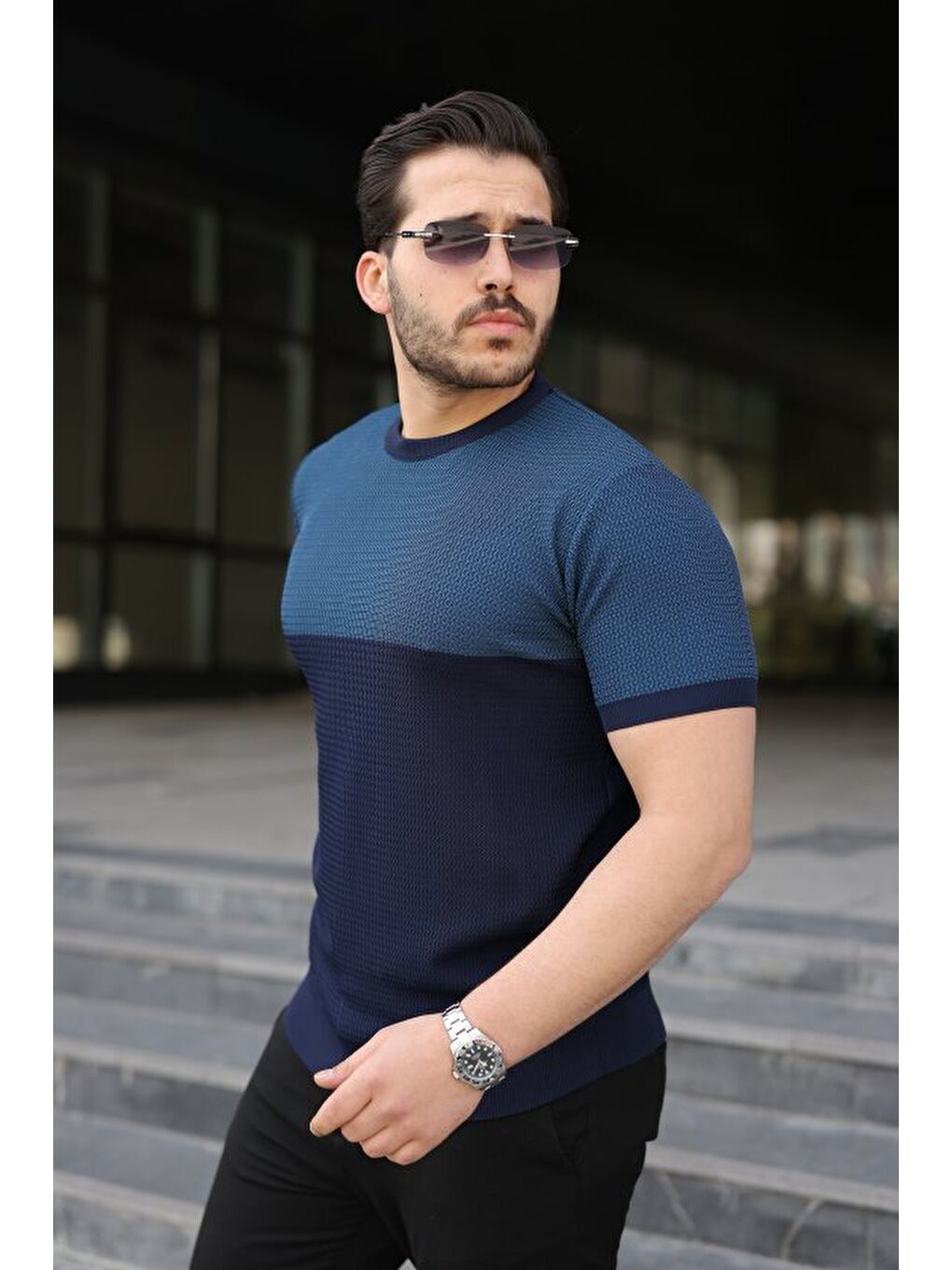 Lacivert Erkek Renk Bloklu Bisiklet Yaka Kısa Kollu Triko Tişört-1