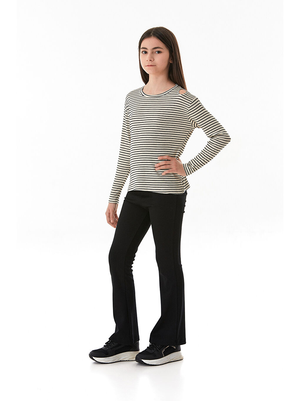 Siyah Omzu Pencere Detaylı Çizgili Kız Çocuk Body-1