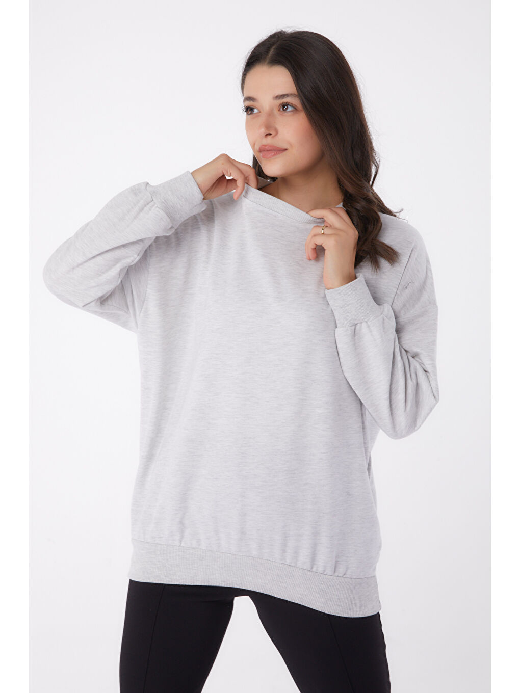 TOFİSA Gri Düz Bisiklet Yaka Kadın Gri Manşetli Sweatshirt - 26046