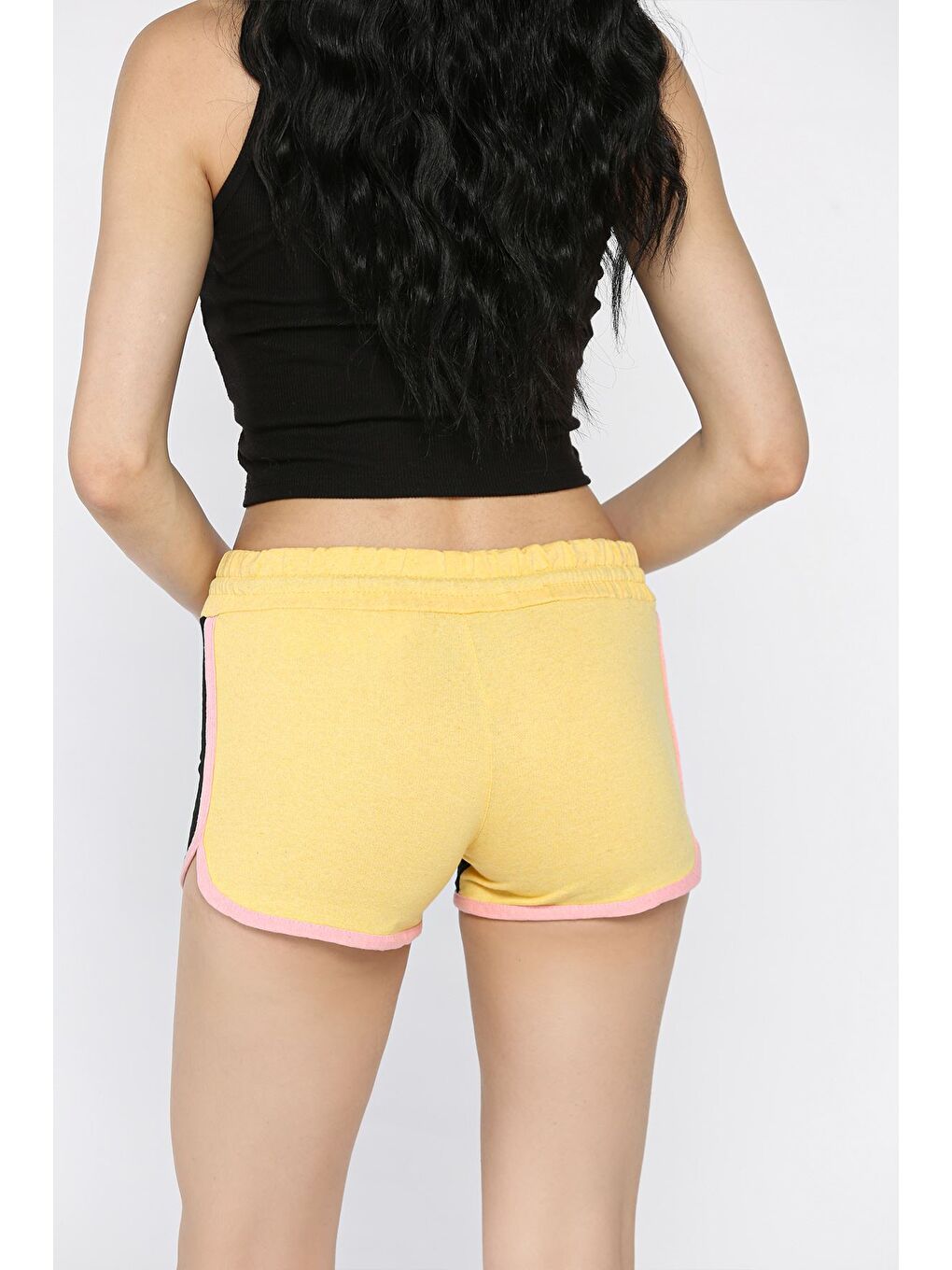 Siyah Kadın Biyeli Baskılı Mini Şort-2