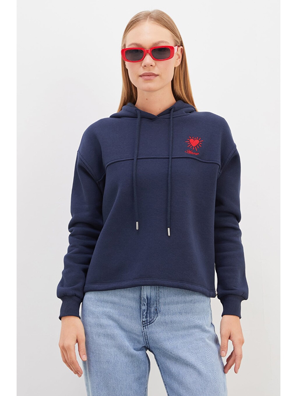 Lacivert 3 İplik Kalp Nakışlı Kapüşonlu Stoperli Sweatshirt-1