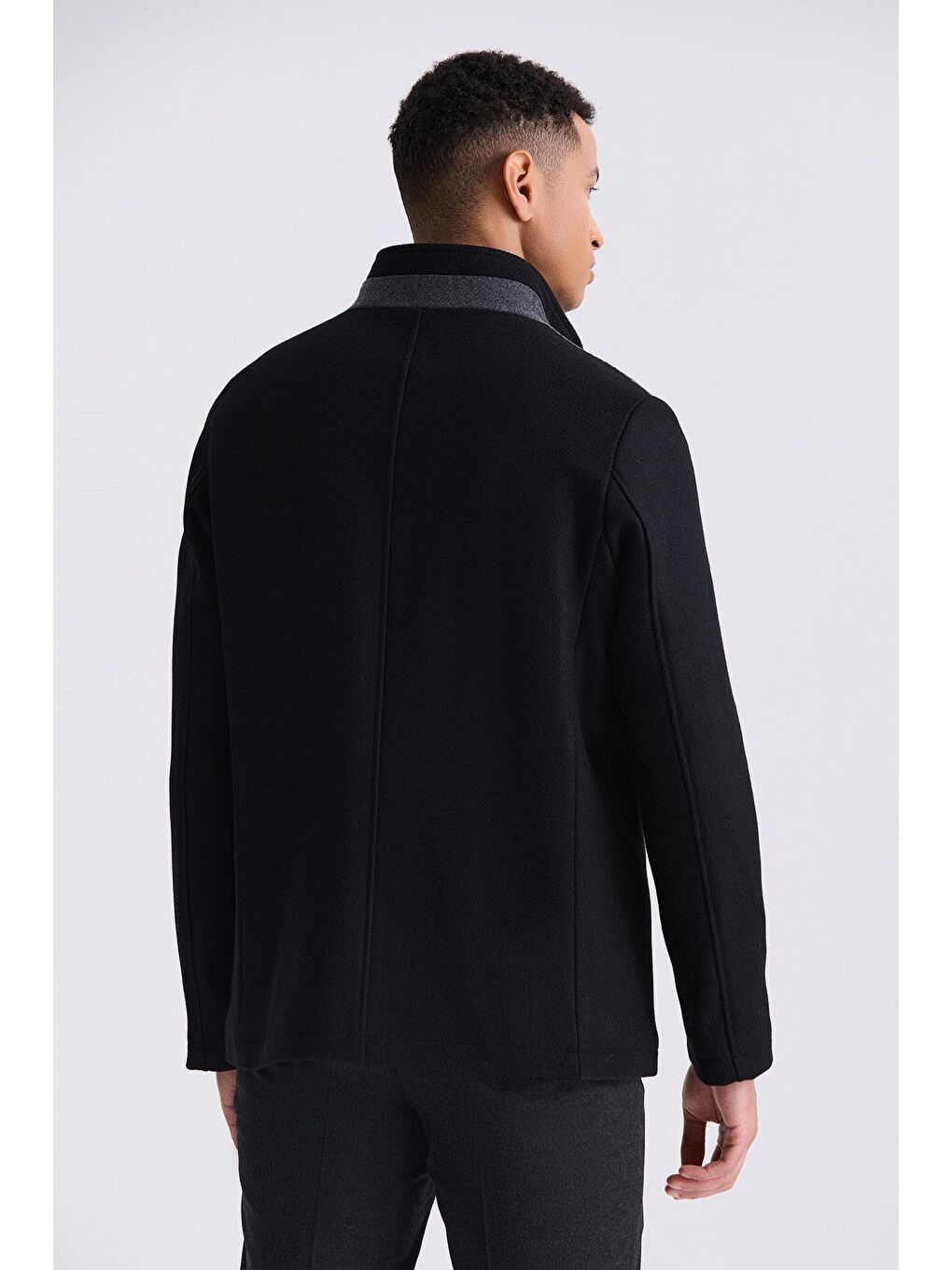 Siyah Regular Fit Hakim Yaka Yünlü Spor Kaban-3