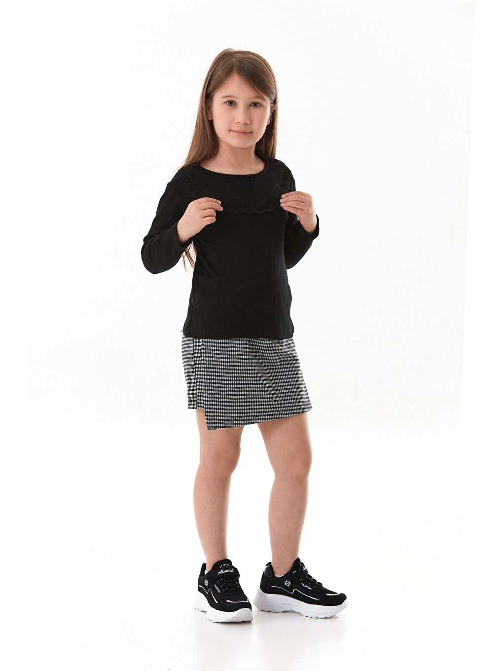 Siyah Fitilli Önü Fırfırlı Elastanlı Kız Çocuk Body-2