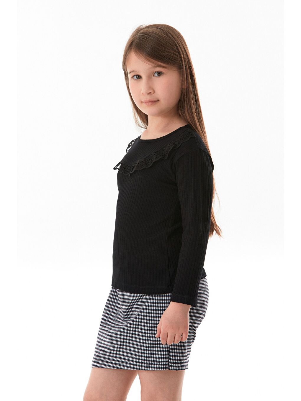 Siyah Fitilli Önü Fırfırlı Elastanlı Kız Çocuk Body-3