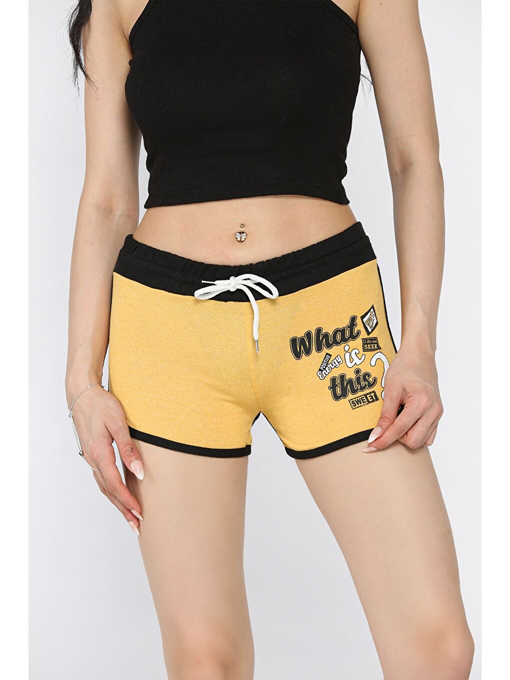 Sarı Kadın Biyeli Baskılı Mini Şort
