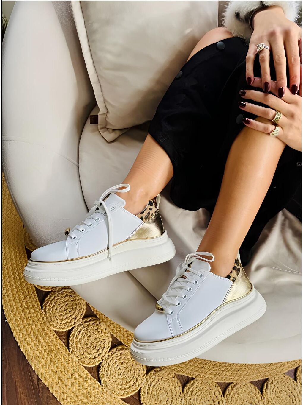 Kadın Beyaz Gold Leopar Desenli Yüksek Taban Günlük Sneakers Ve Spor Ayakkabı Taban 6 Cm.-1