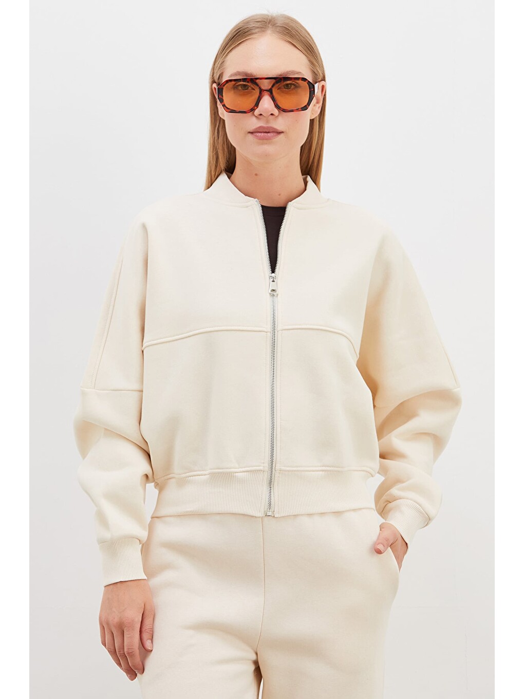 Bej 3 İplik Basic Fermuarlı Dik Yaka Crop Sweatshirt