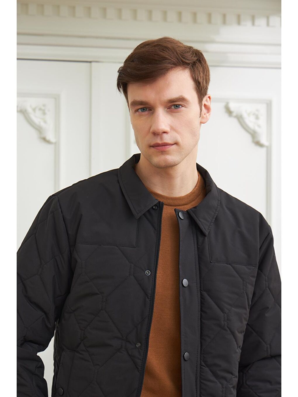 Erkek Desenli Kapitone Mont Siyah-2