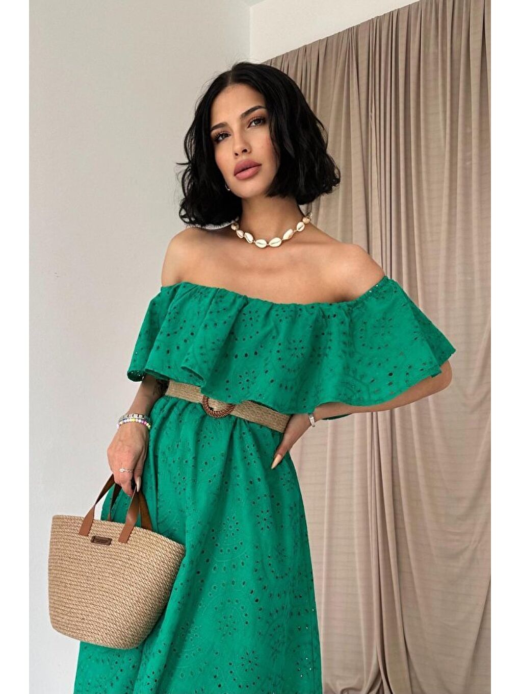 Yeşil Omzu Lastikli Brode Elbise-1