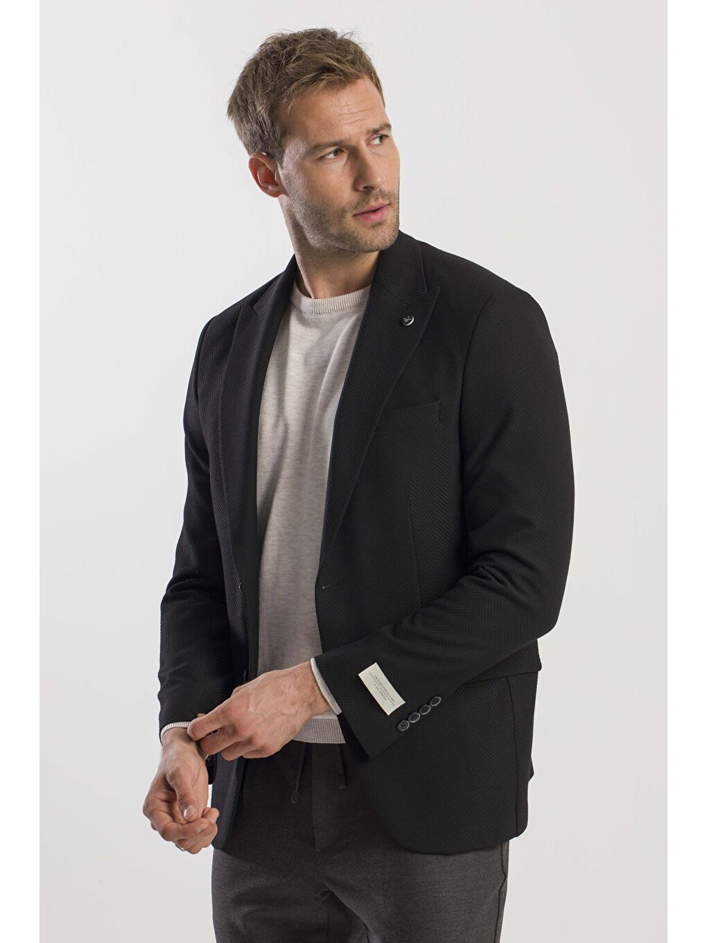 Siyah Slim Fit Desenli Sivri Yaka Ceket-1