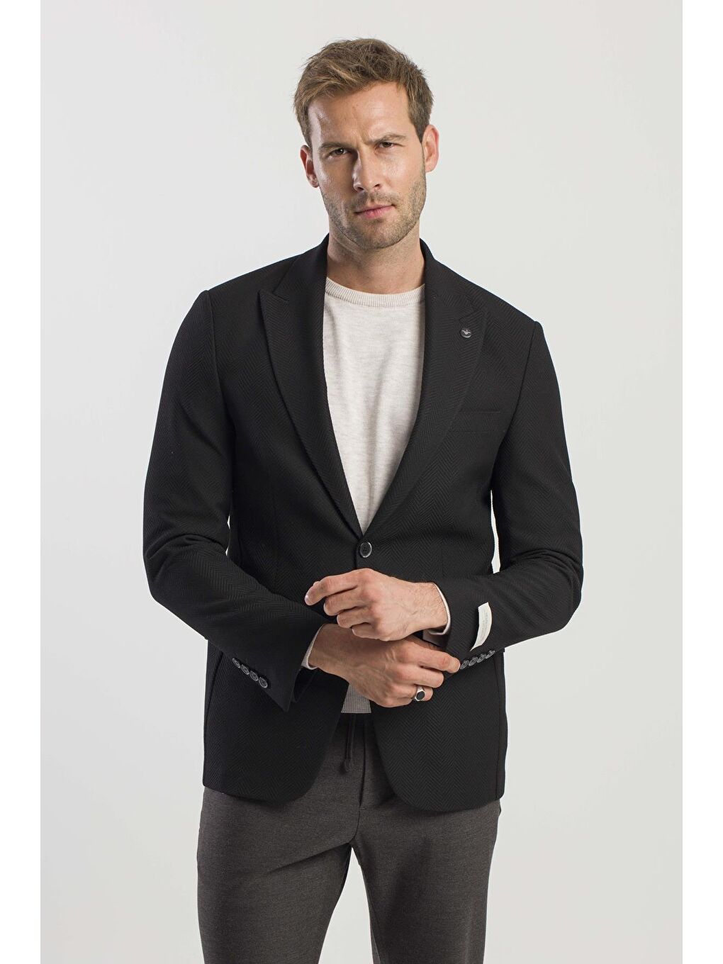 Siyah Slim Fit Desenli Sivri Yaka Ceket-2