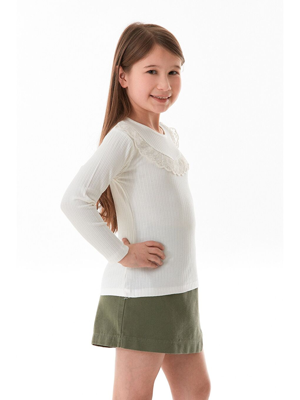 Ekru Fitilli Önü Fırfırlı Elastanlı Kız Çocuk Body-2