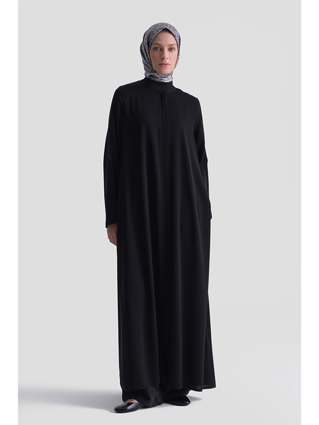 Basic Ferace Siyah