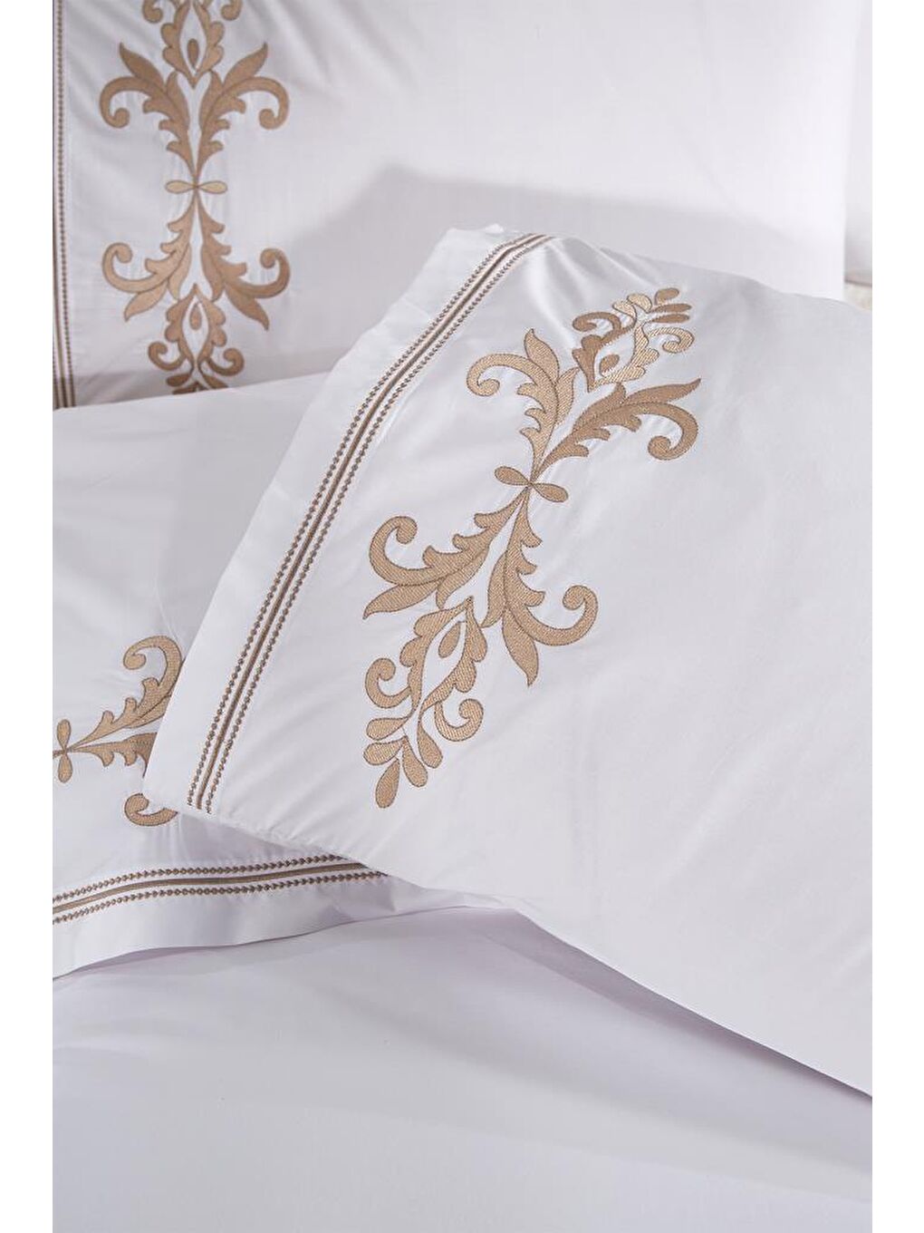 Ekru Adelina Nakışlı 6 Parça Nevresim Takımı Krem-1