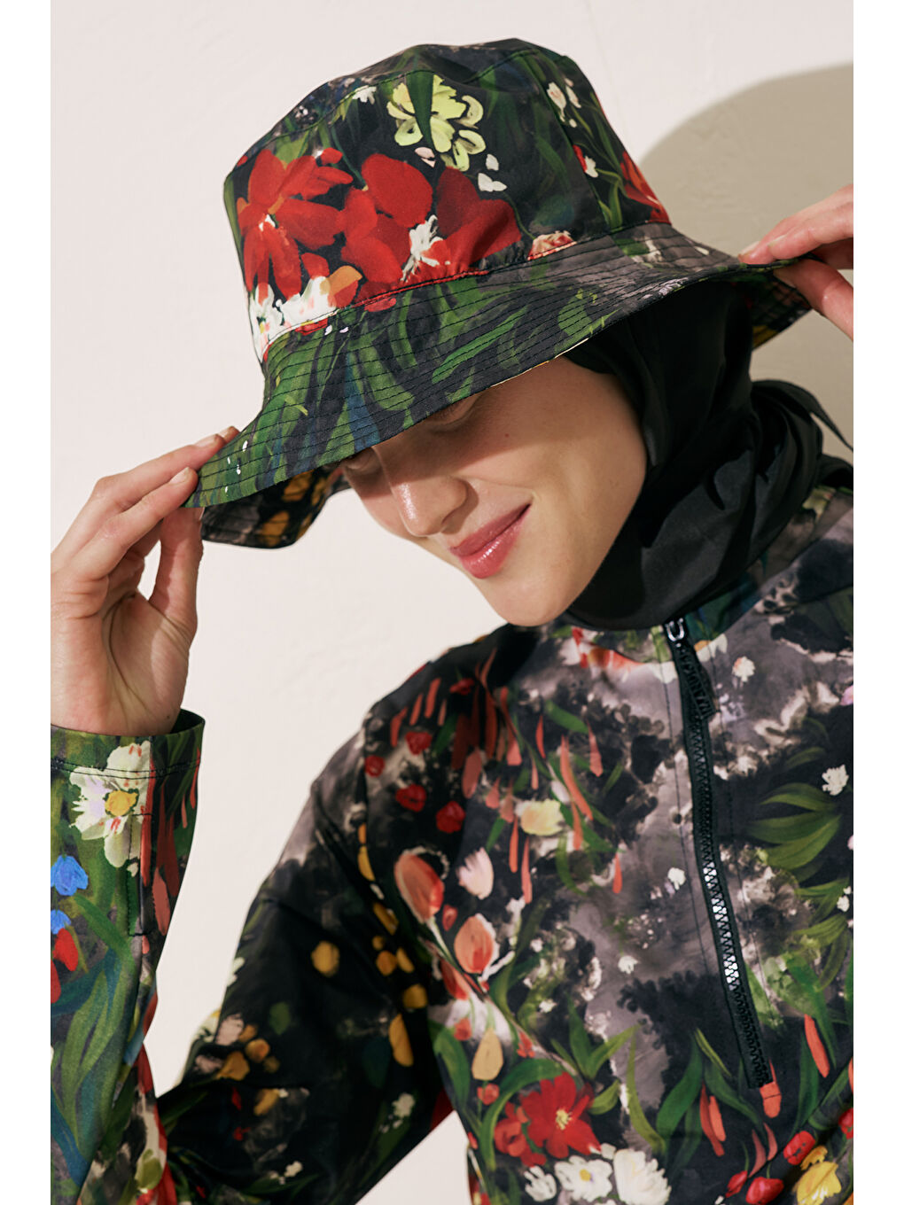 Siyah Eşarp Detaylı Bucket Şapka Dark Garden-1