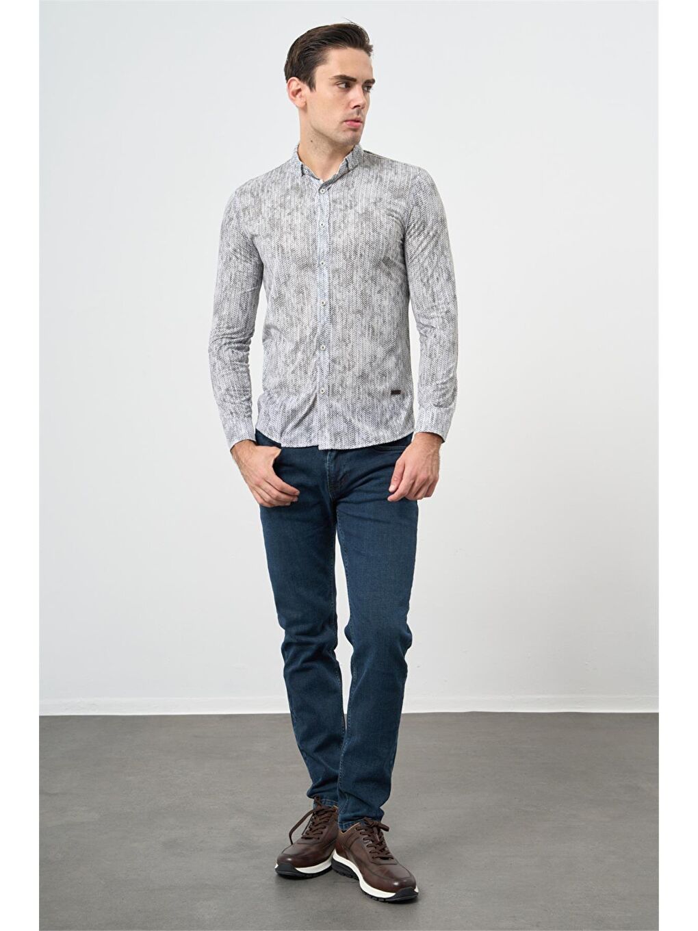 Koyu Haki Uzun Kol Balıksırtı Desen Örme Düğmeli Yaka  Slim Fit Dar Kesim Klasik Gömlek 1004220957-8