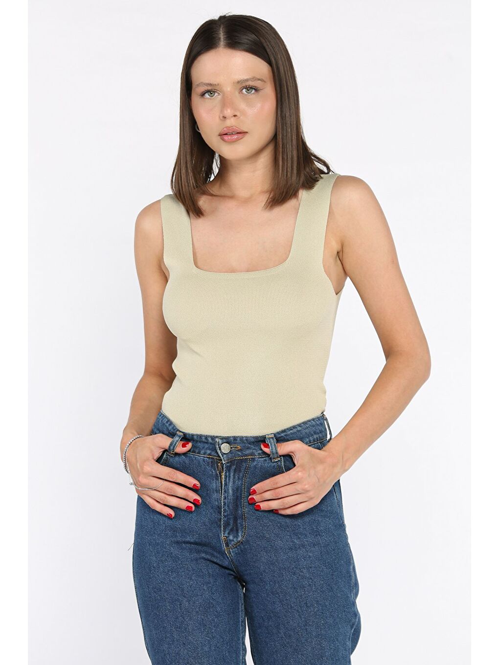 Bej Kare Yaka Askılı Elastanlı Kadın Triko Bluz