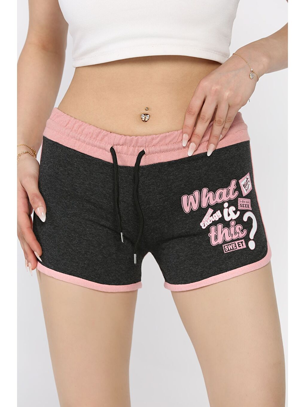 Antrasit Kadın Biyeli Baskılı Mini Şort-1