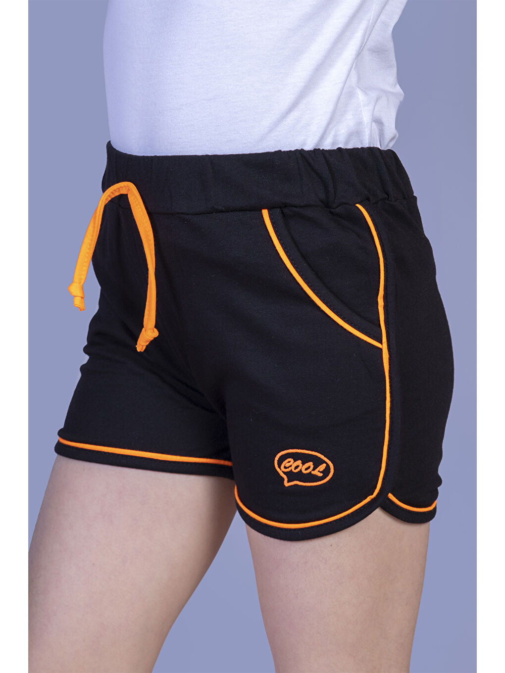 Siyah Kız Çocuk Cool Nakışlı İki Yanı Cepli Şort