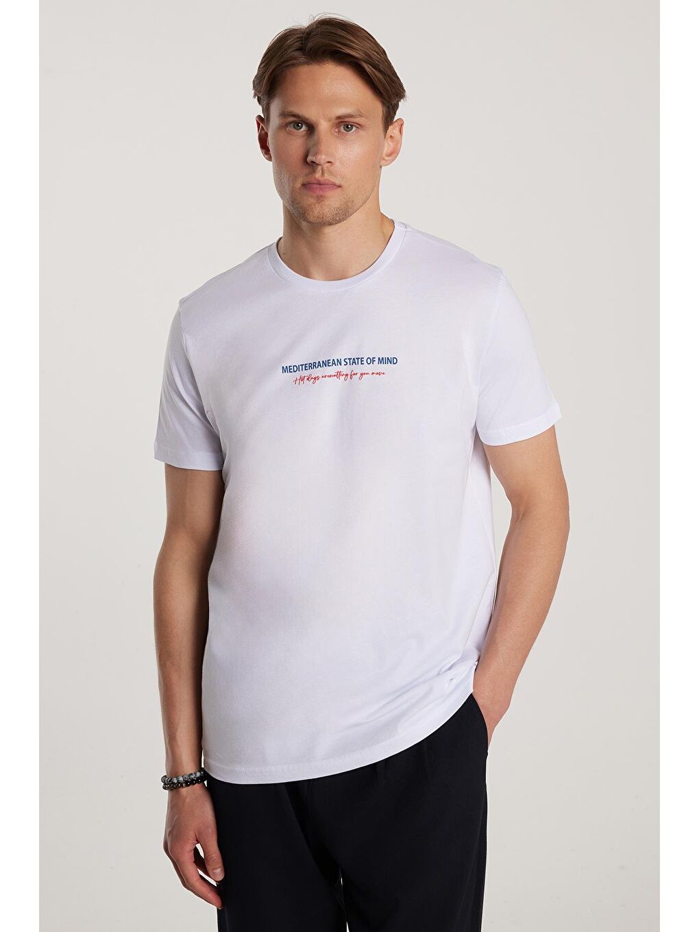 Erkek Slim Fit Dar Kesim %100 Pamuk Yumuşak Dokulu Baskılı Beyaz Bisiklet Yaka Tişört