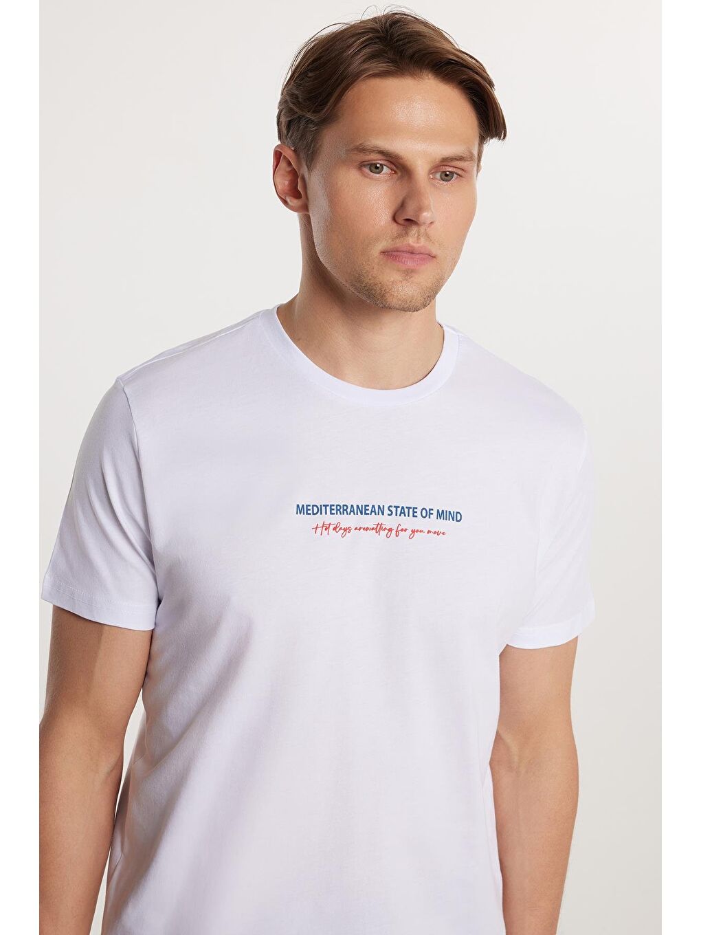 Erkek Slim Fit Dar Kesim %100 Pamuk Yumuşak Dokulu Baskılı Beyaz Bisiklet Yaka Tişört-1