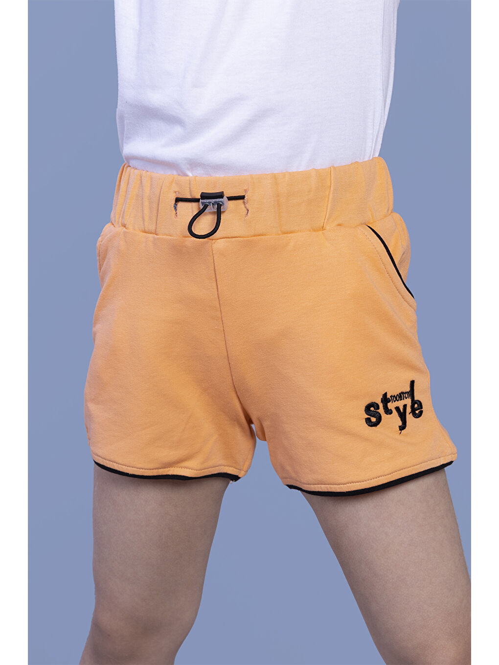 Turuncu Kız Çocuk Beli Ayarlanabilir İki Yanı Cepli Şort-2