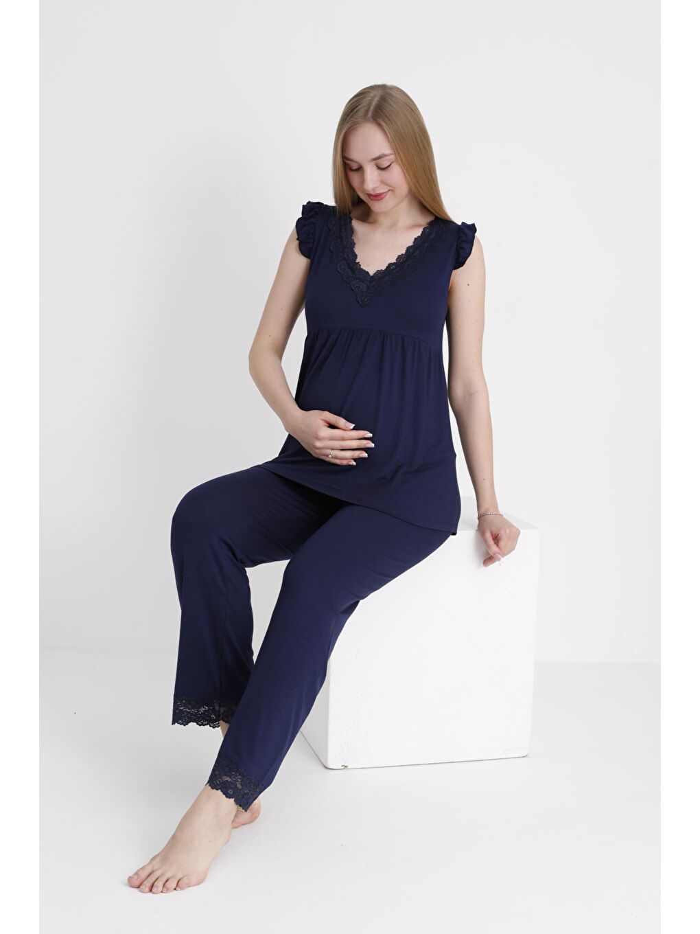 Lacivert Dantel Detaylı V Yaka Kolsuz Hamile ve Lohusa Pijama Takımı-4
