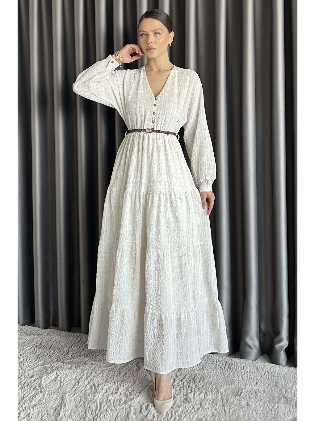 Bej V Yaka Bel Lastikli Kemerli Kadın Elbise-1