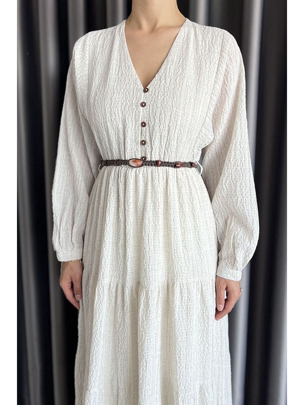 Bej V Yaka Bel Lastikli Kemerli Kadın Elbise-3