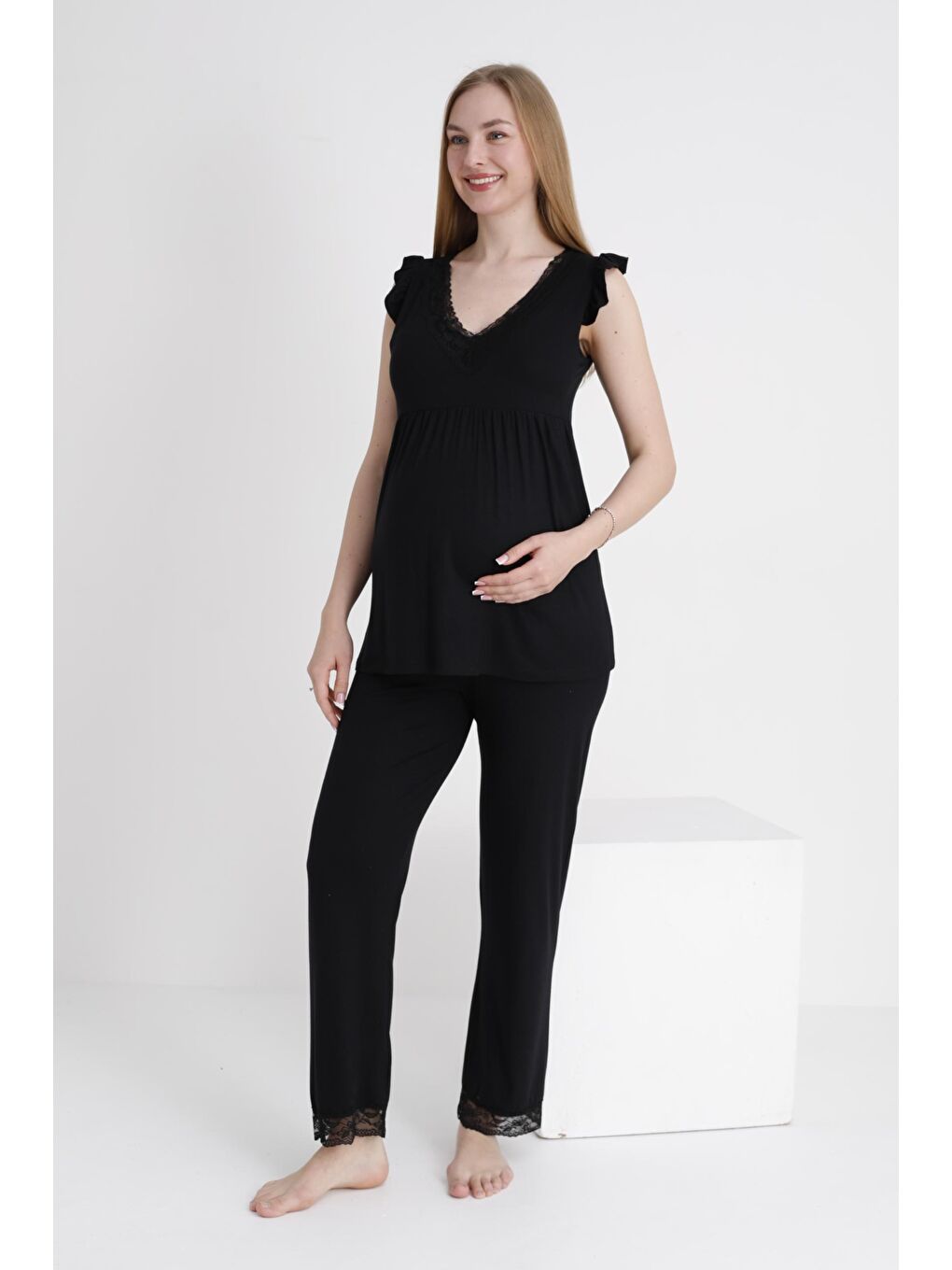 Siyah Dantel Detaylı V Yaka Kolsuz Hamile ve Lohusa Pijama Takımı-1
