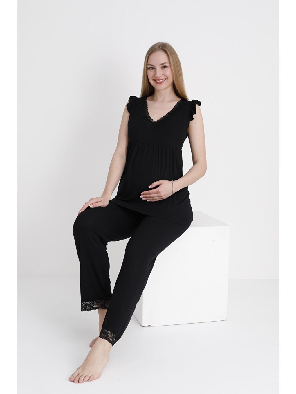 Siyah Dantel Detaylı V Yaka Kolsuz Hamile ve Lohusa Pijama Takımı-2