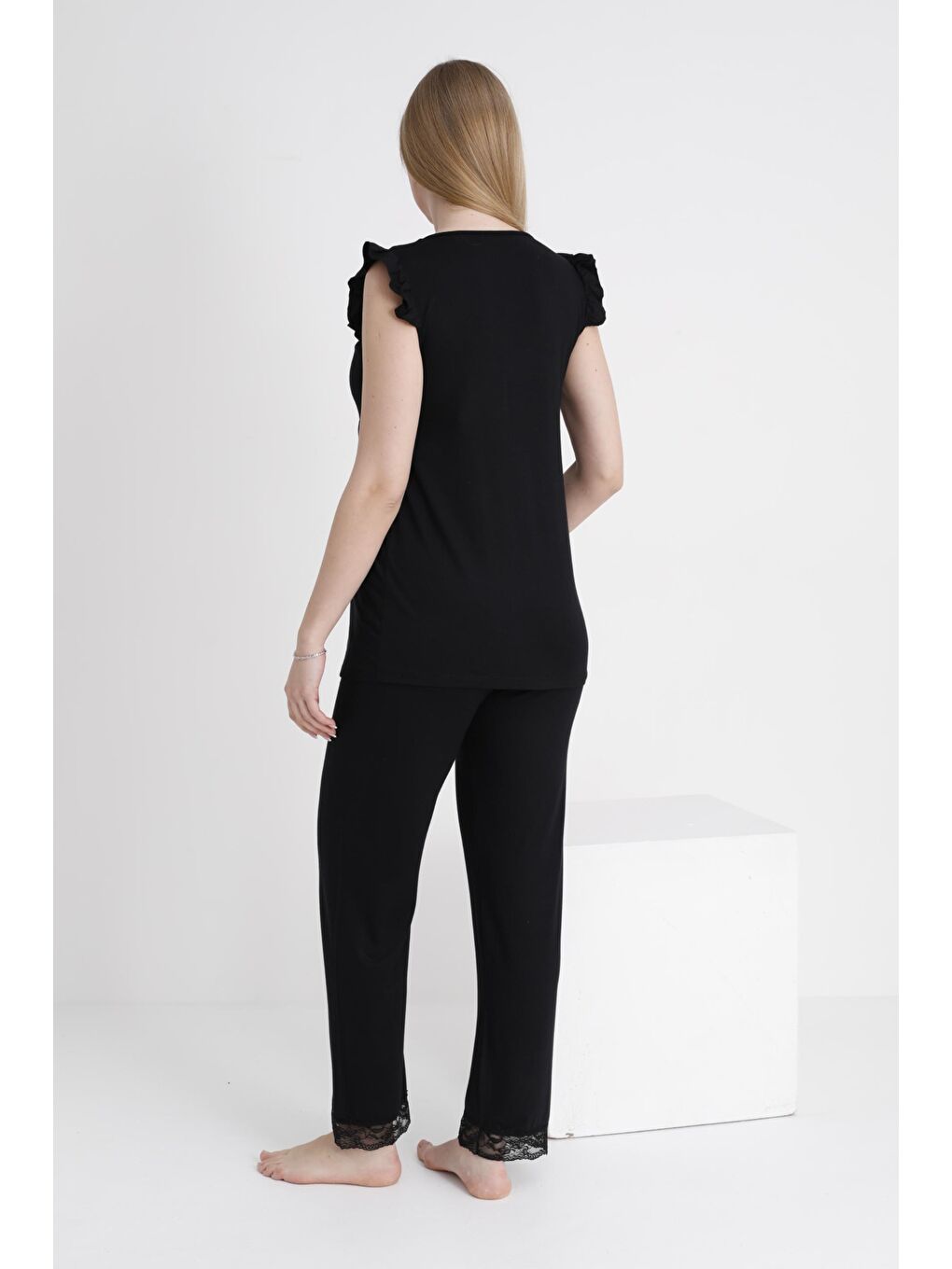 Siyah Dantel Detaylı V Yaka Kolsuz Hamile ve Lohusa Pijama Takımı-3