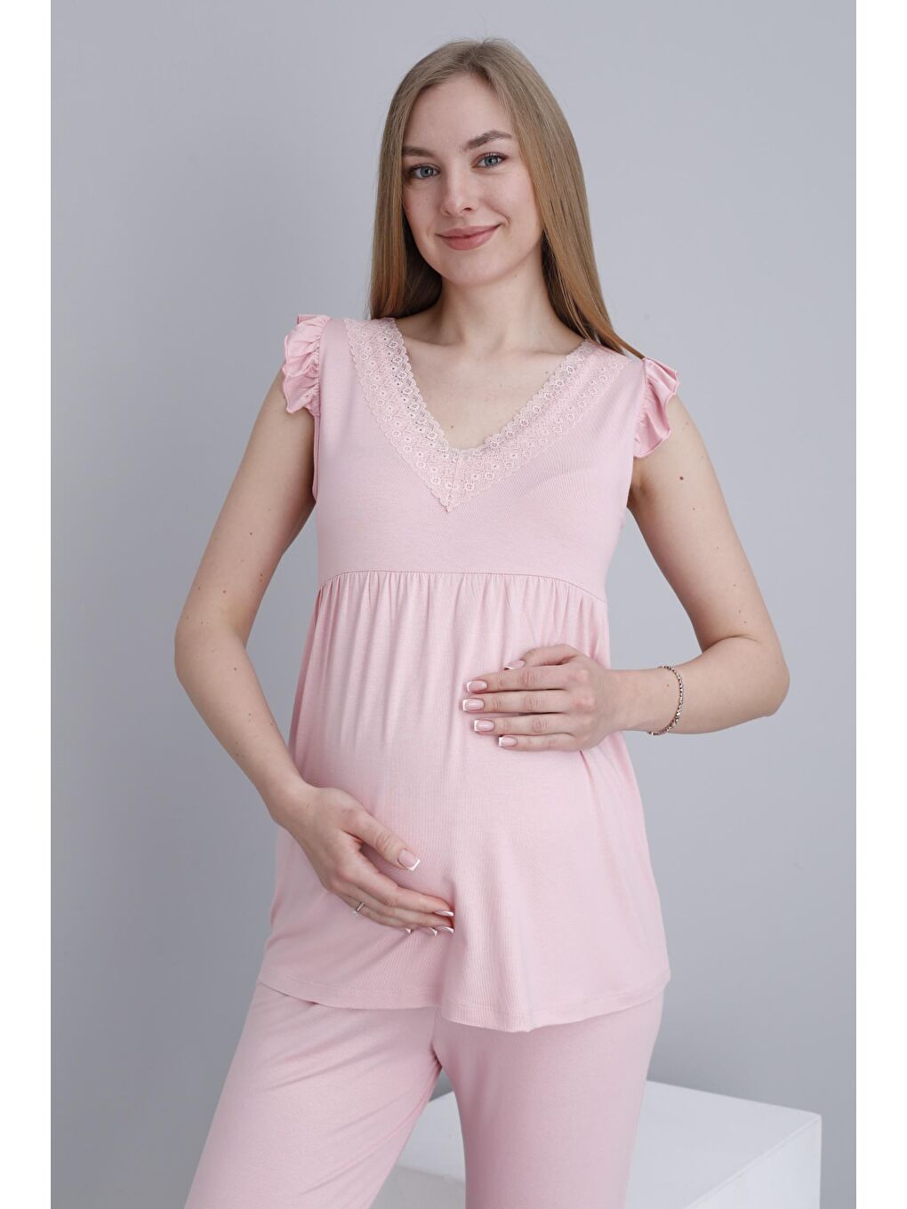 Pembe Pudra Dantel Detaylı V Yaka Kolsuz Hamile ve Lohusa Pijama Takımı-4