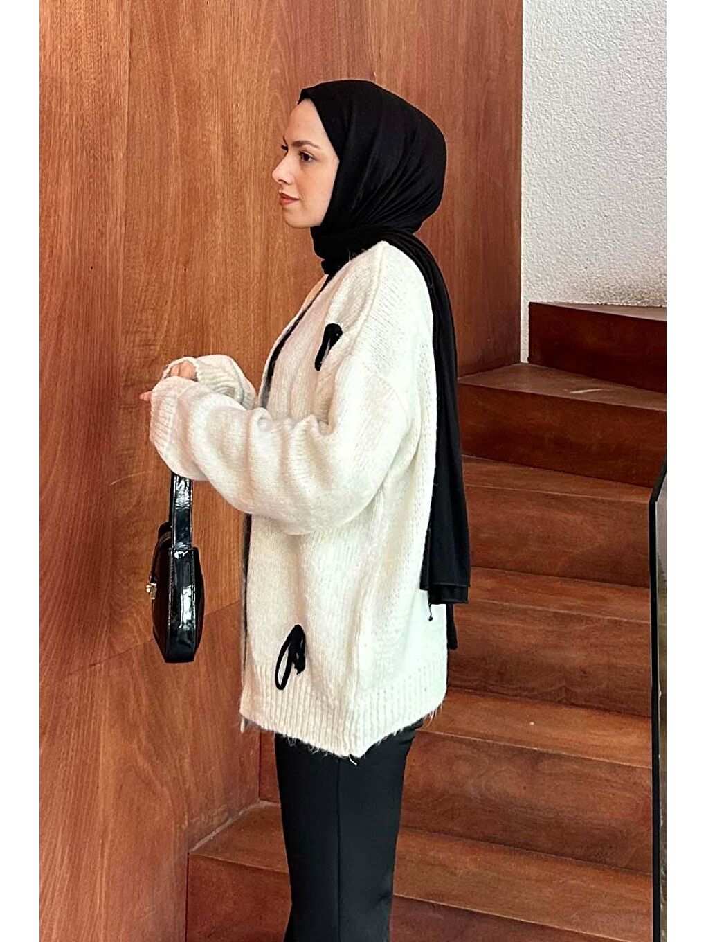 Ekru Fiyonk Detaylı Hırka Krem-1