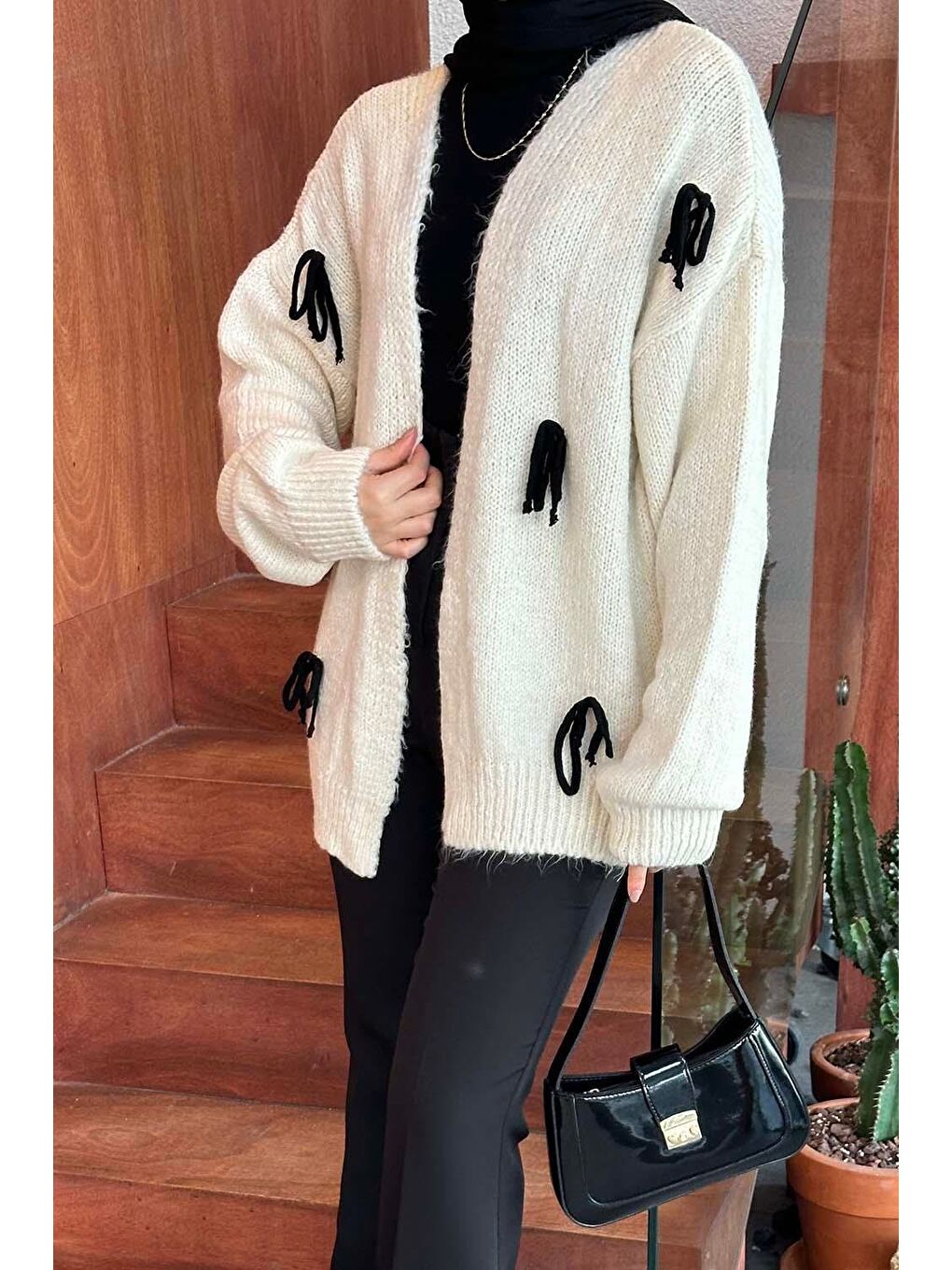 Ekru Fiyonk Detaylı Hırka Krem-2