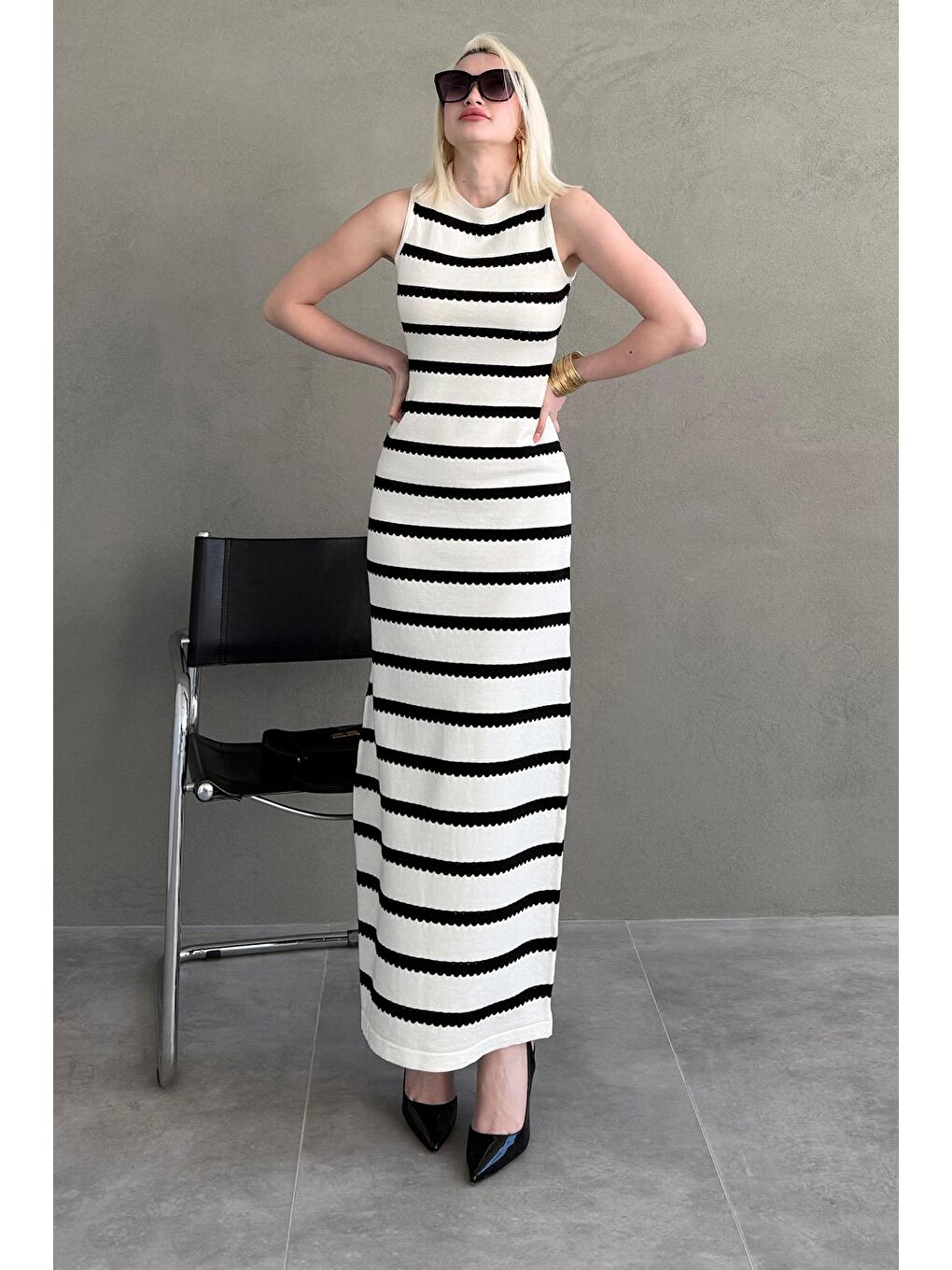 Beyaz Yırtmaç Detaylı Uzun Boy Triko Elbise Mg2448-4