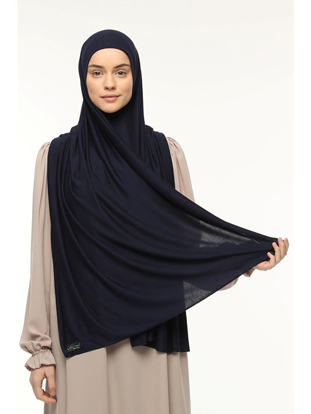 Lacivert Hazır Pratik Geçmeli Lüks Organik Düz Penye Şal Eşit Hizalı-1