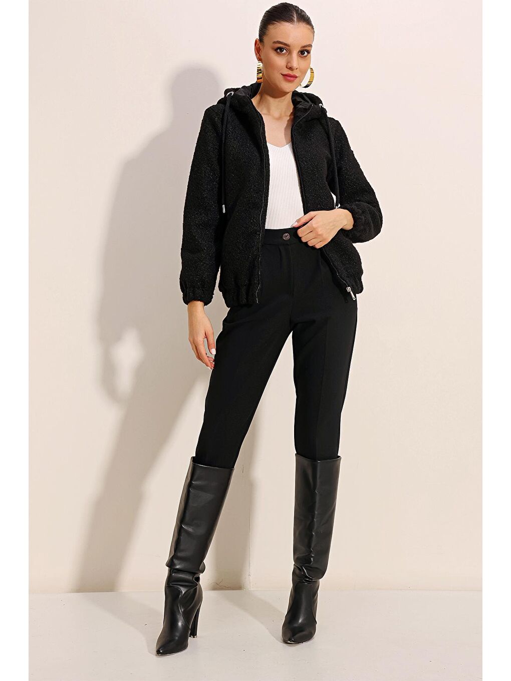 5180 Geniş Kesim Kapüşonlu Mont - Siyah-1