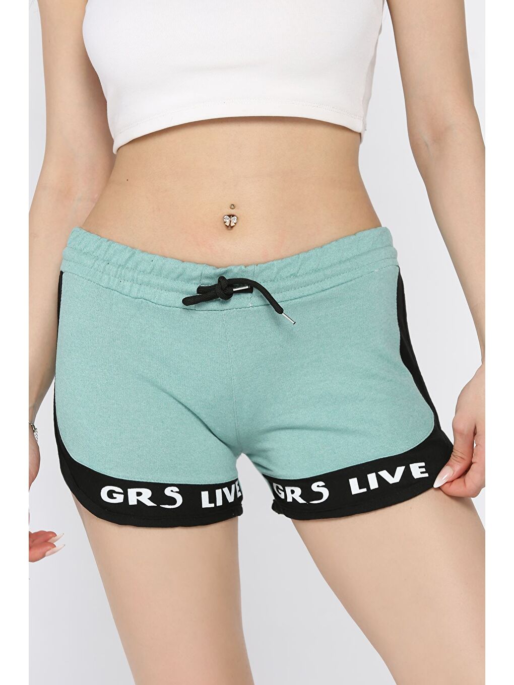 Yeşil Biyeli Kadın Mini Şort