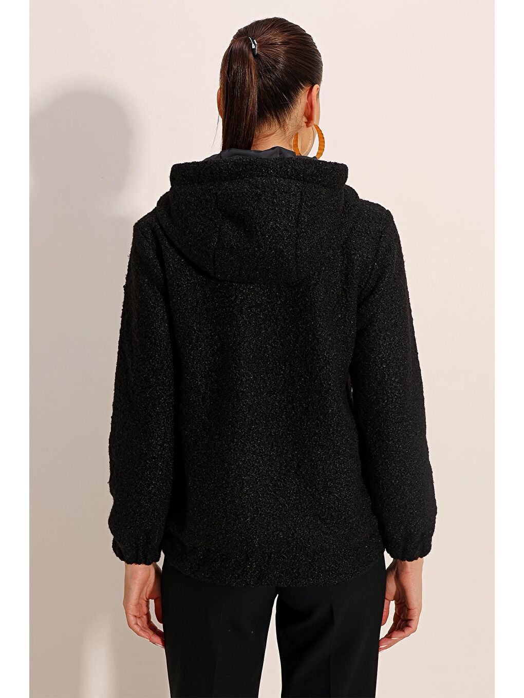 5180 Geniş Kesim Kapüşonlu Mont - Siyah-5