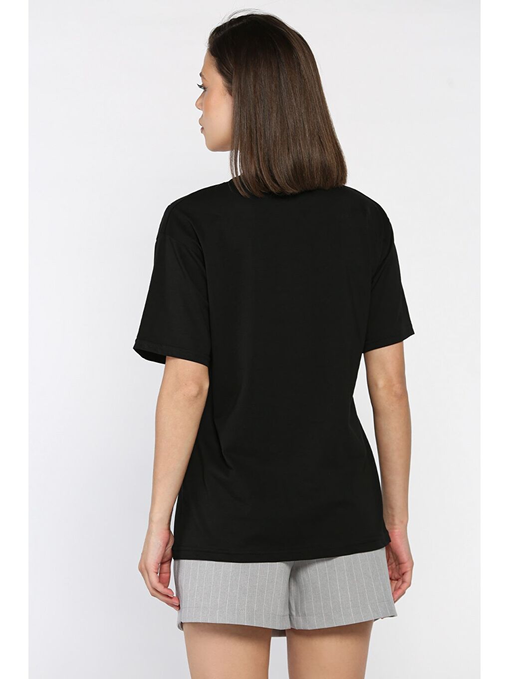 Siyah Bisiklet Yaka Baskılı Taşlı Kadın Tişört-2