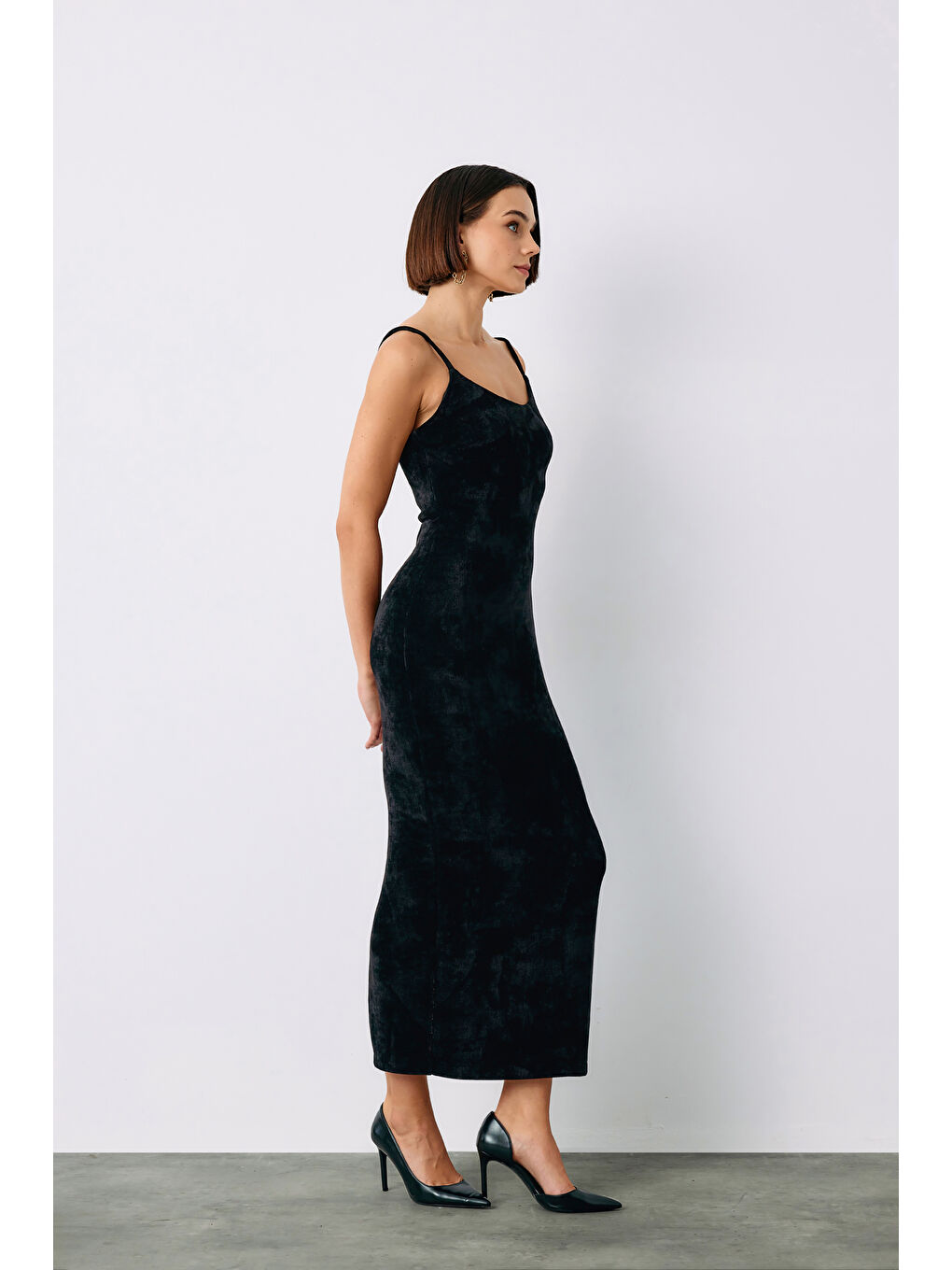 Askılı Kadife Midi Elbise - Siyah-2