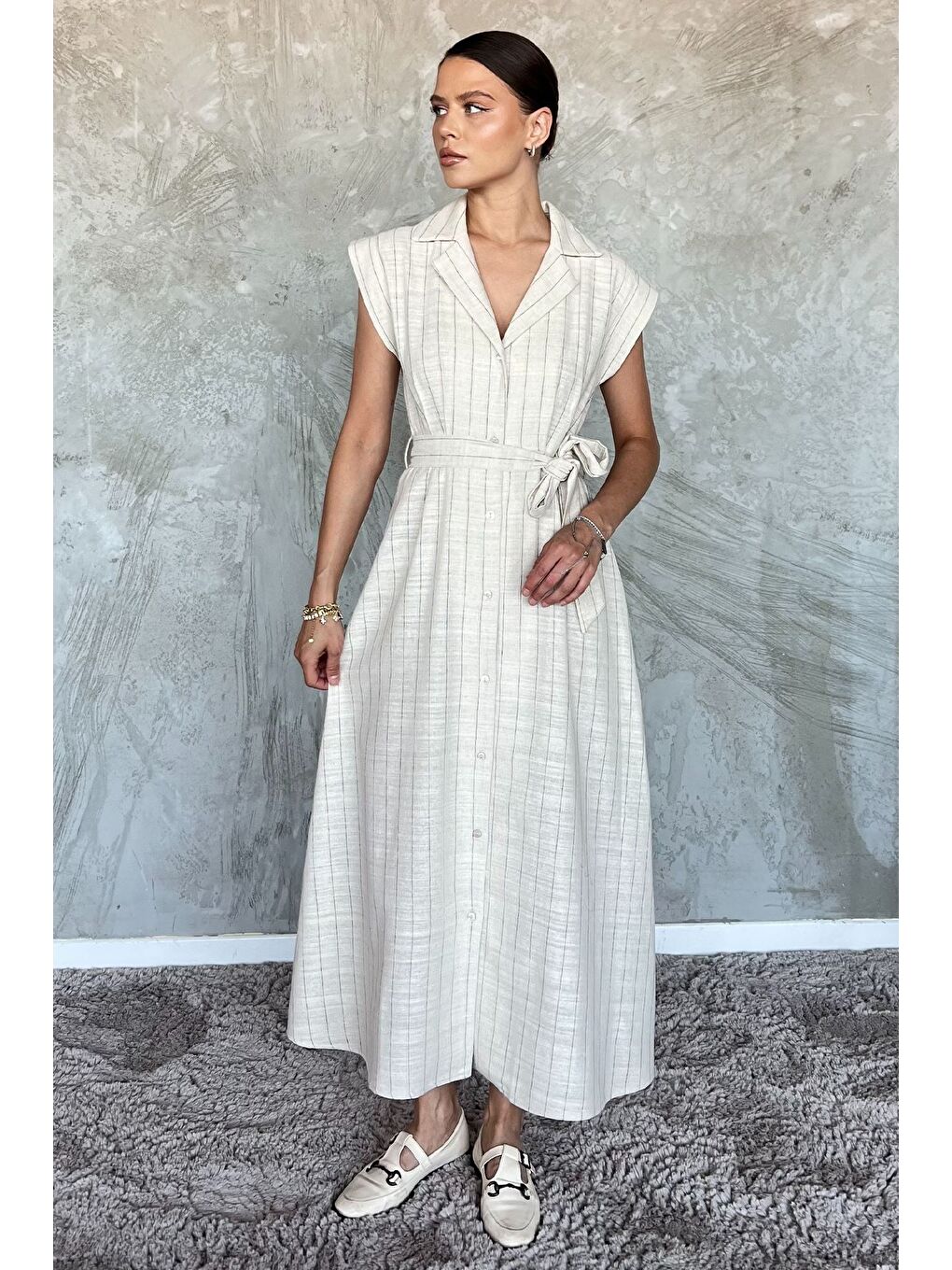 Bej Boydan Düğmeli Bel Kuşaklı Keten Elbise-1