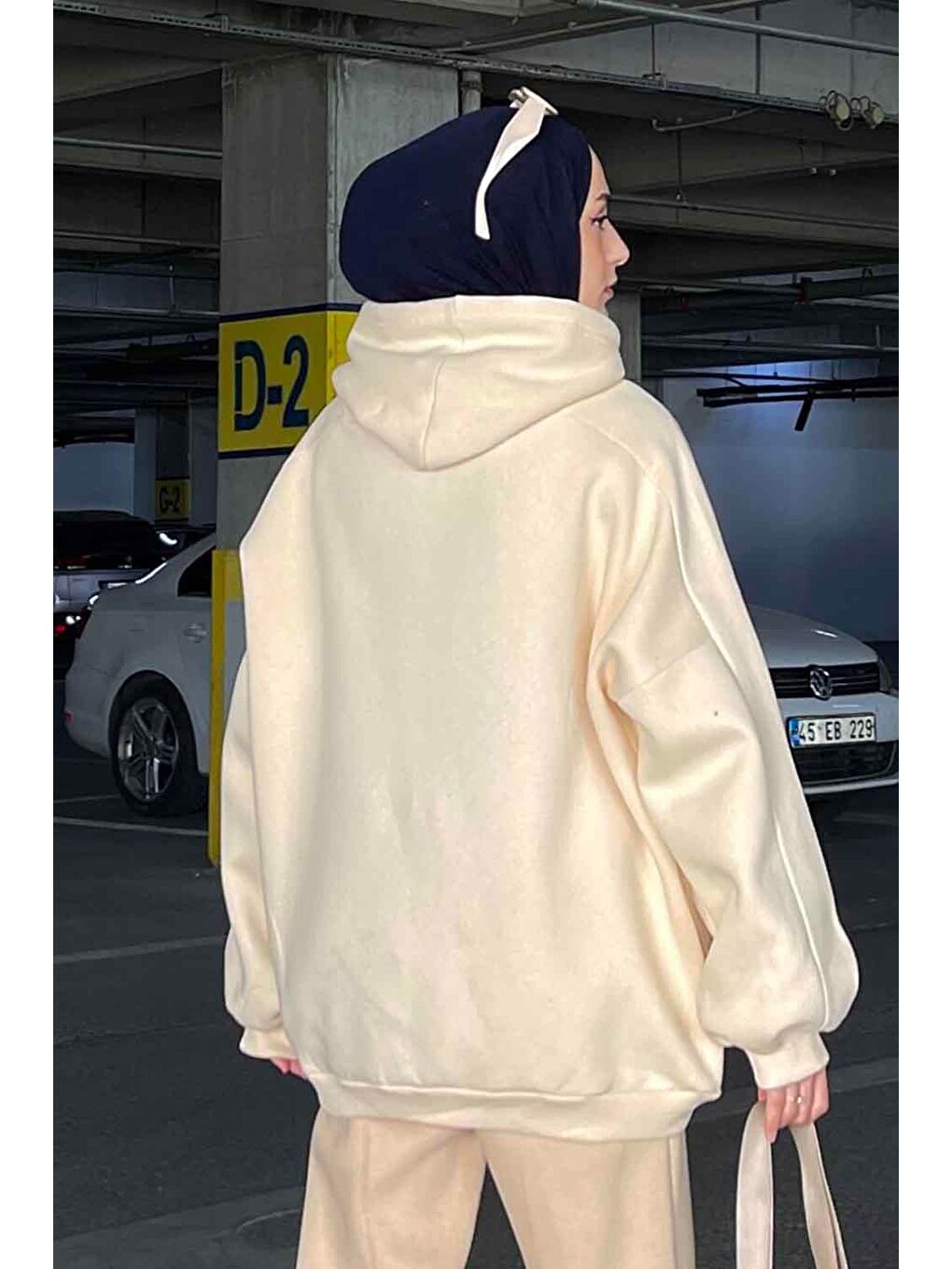 Ekru Kapüşonlu Oversize Yan Cepli Sweat Krem-3