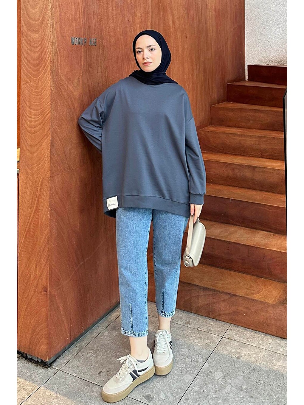 Etiket Detaylı Oversize Sweatshirt Antrasit