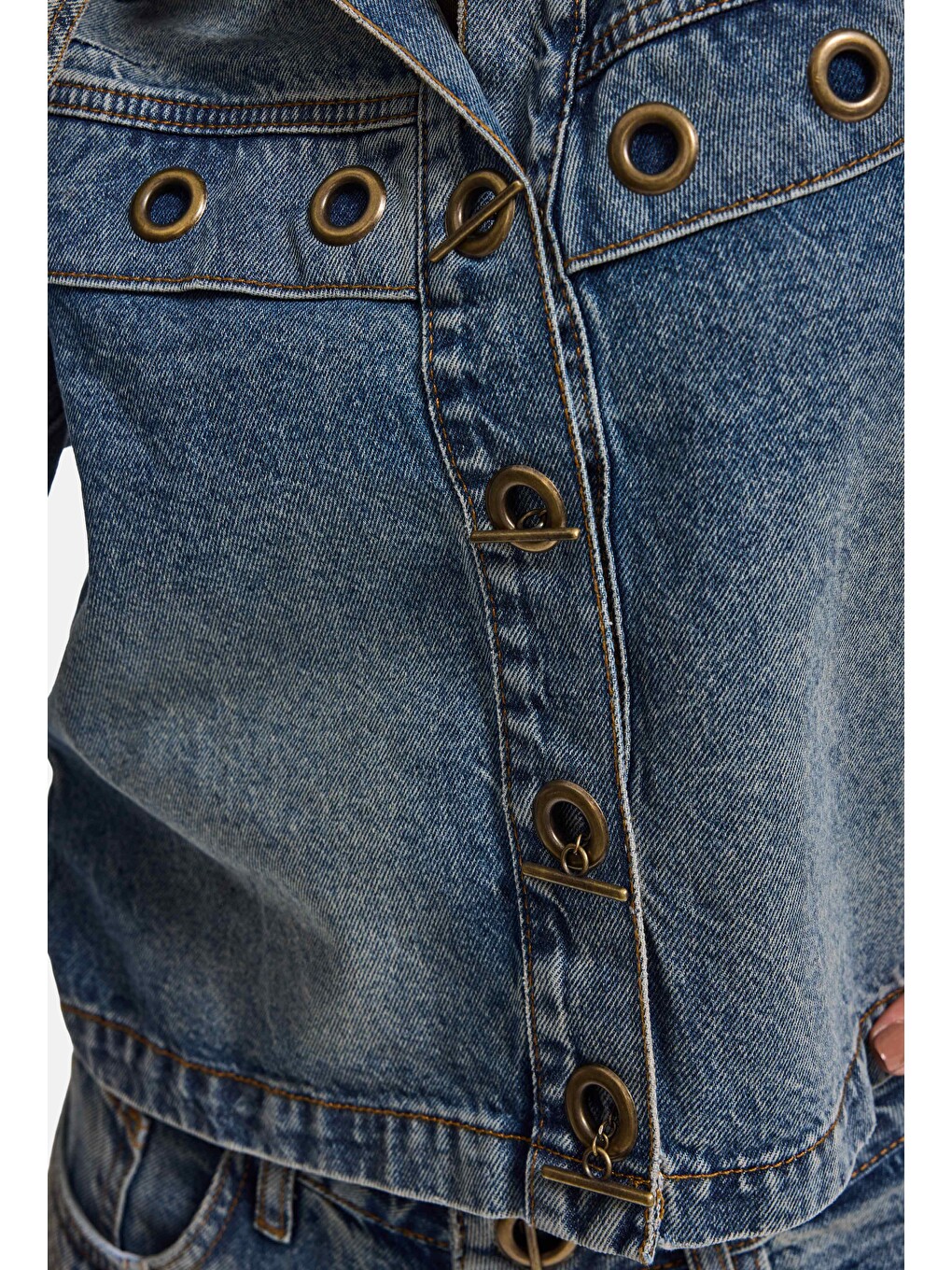 Mavi Kadın Jean Rengi 4w6-8 Kemer Boy Kuş Gözü Detaylı Özel Tasarım Denim Ceket-2