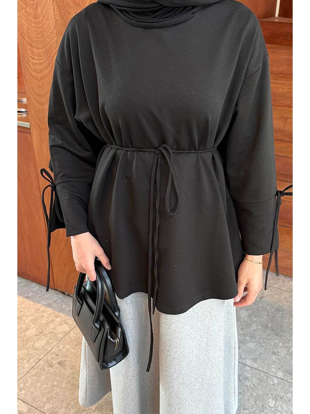 Yırtmaç Detaylı Sweat Siyah-2